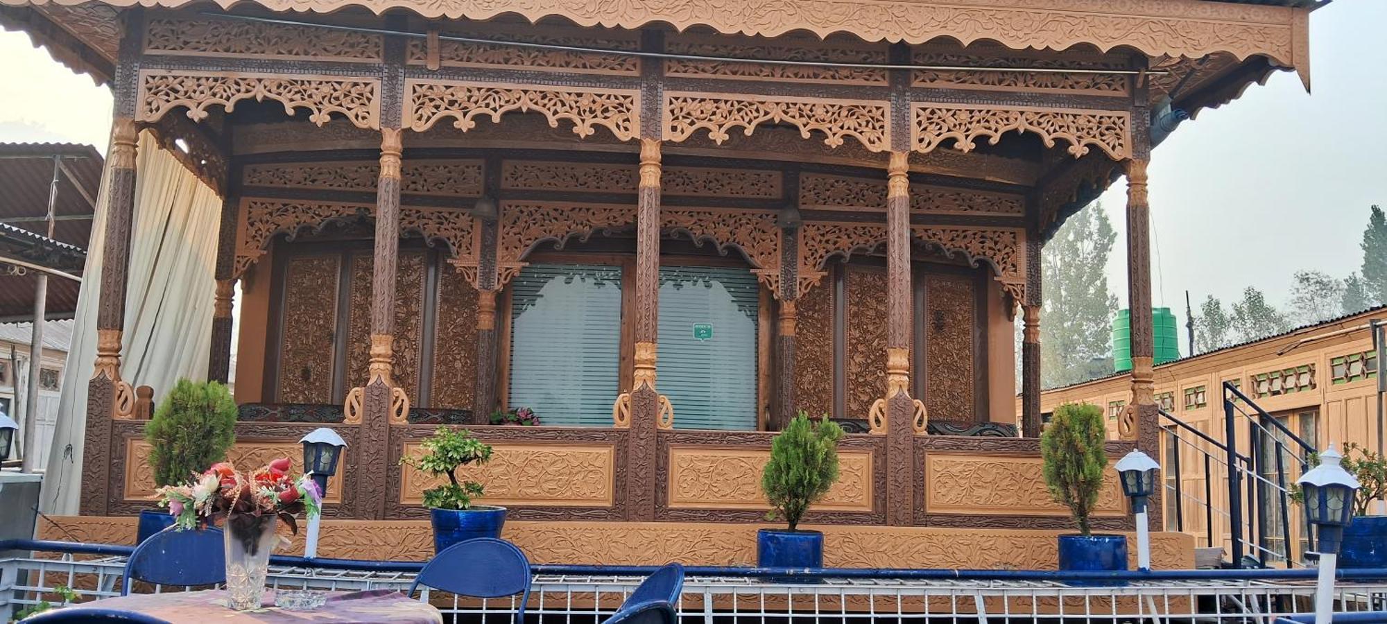 Goona Palace Houseboats Srīnagar Extérieur photo
